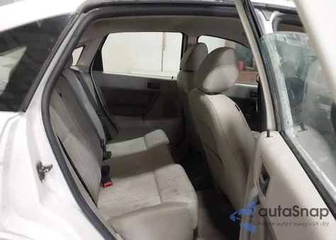 2010 Ford Focus Se z USA, uszkodzony, nr VIN 1FAHP3FNXAW298077